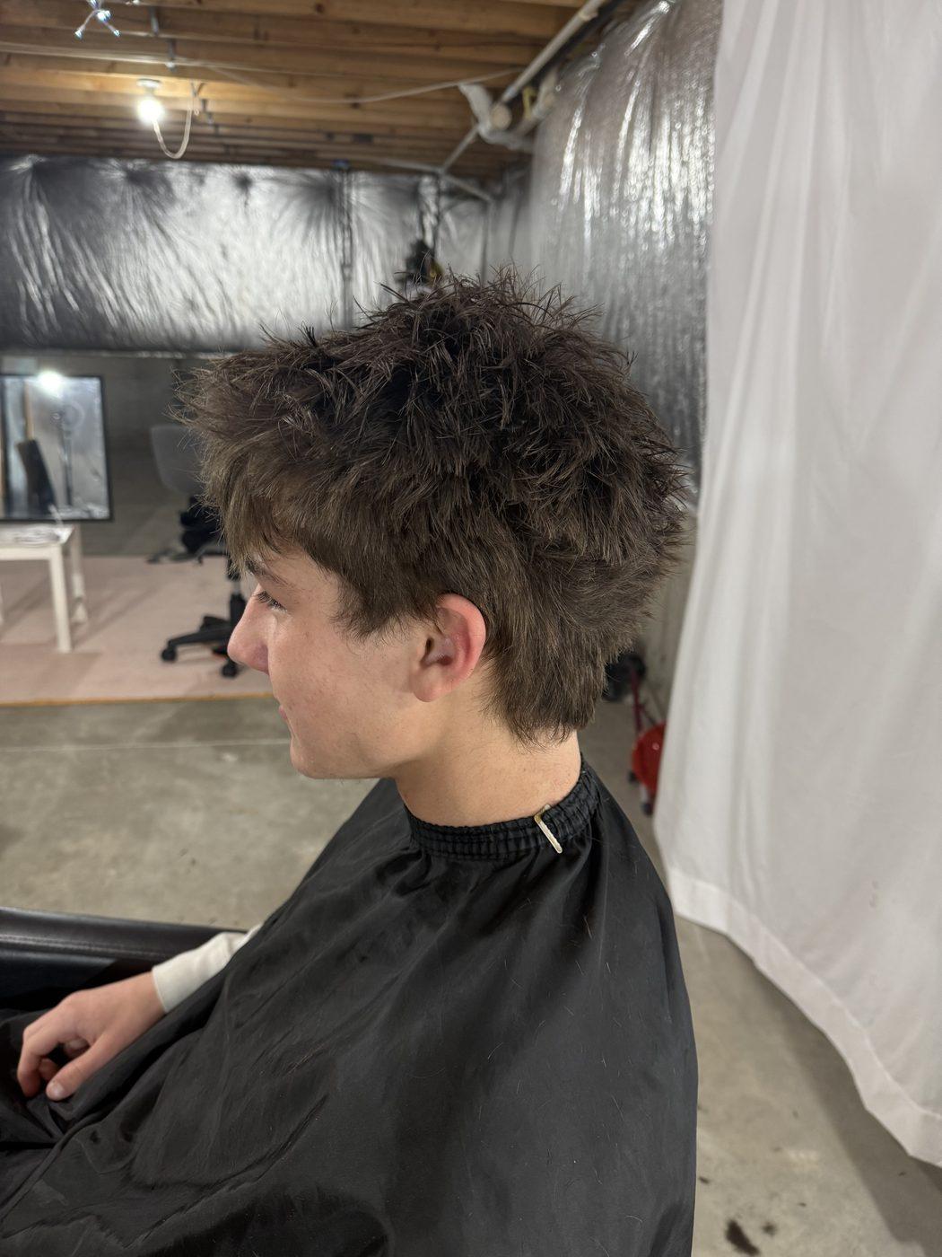 Curly cut, side profile