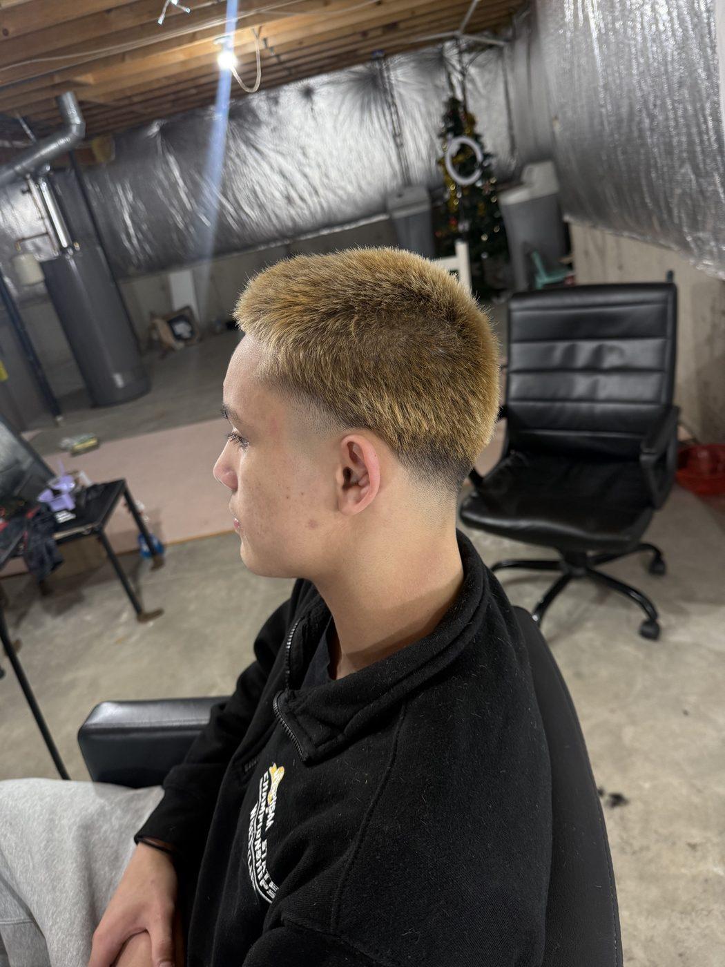 Blonde textured cut, side